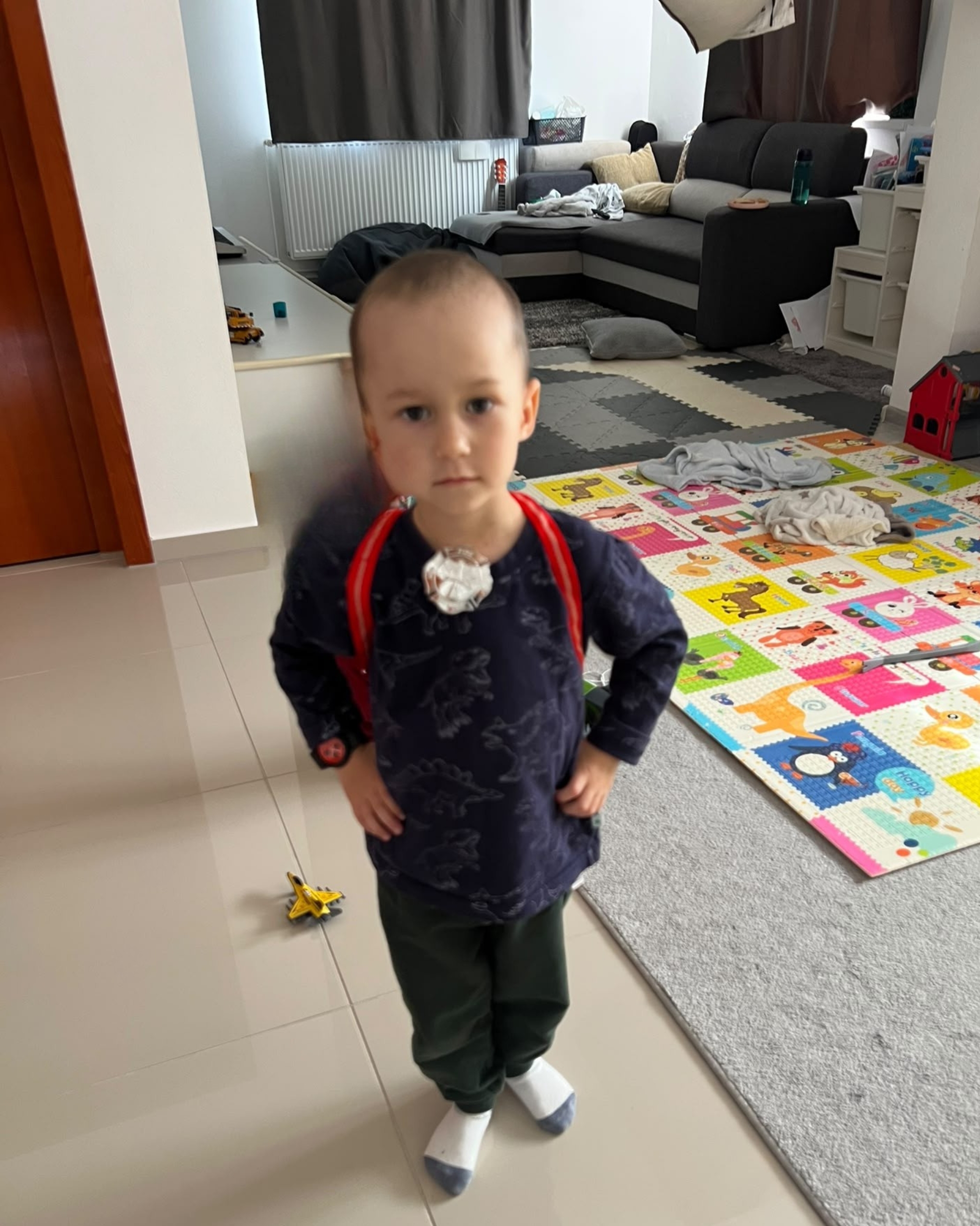 Gergo se poate bucura din nou de copilărie. Acum, visează  să fie pompier!